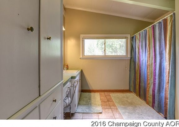 4th image of 807 Lincoln Dr