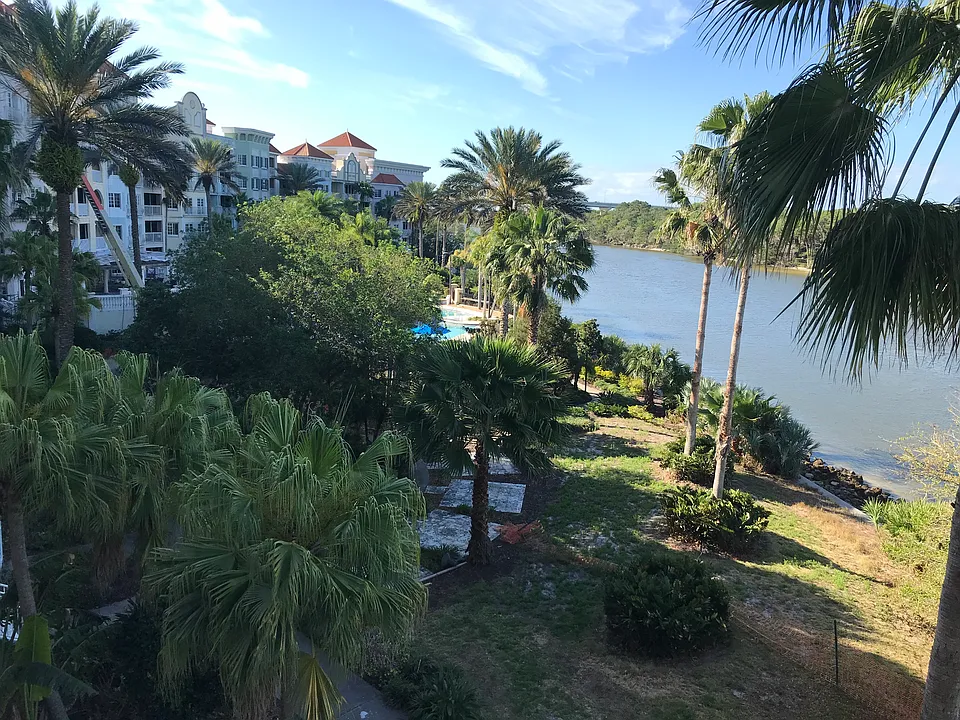 102 Yacht Harbor Dr #379