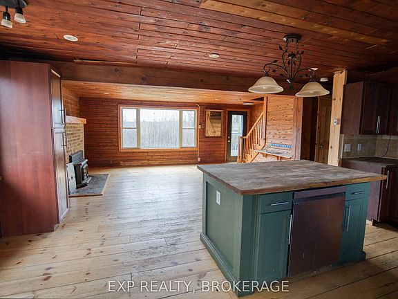 3rd image of 1108 Veley Rd
