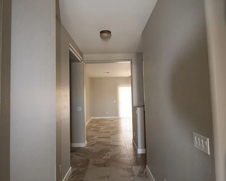 15225 W Shaw Butte Dr — Photo 4