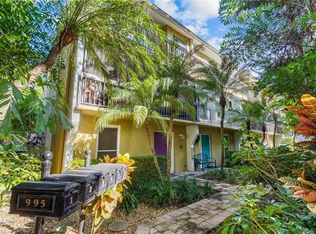 995 9th Ave S APT 3, Naples, FL 34102