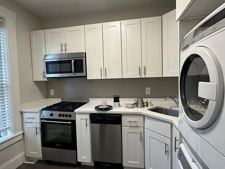 8-10 Clearway St #1 — Photo 8