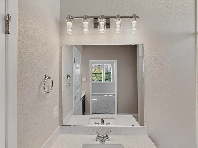 189 Fabion St — Photo 17