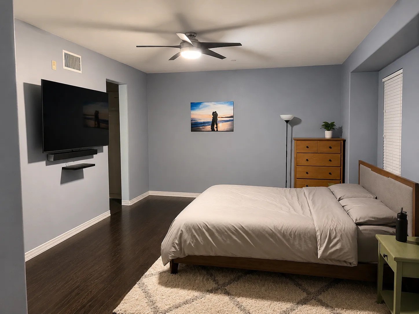 4 bed, 2084 sqft, $4,500 — Photo 4
