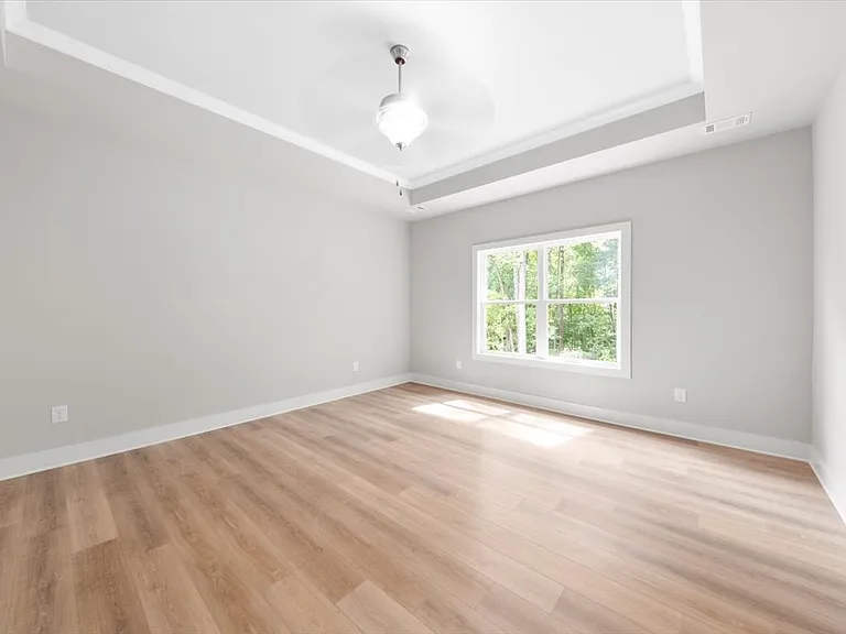 202 Railroad St — Photo 18