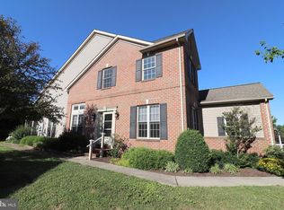 61 Weaver Ave, Ephrata, PA 17522