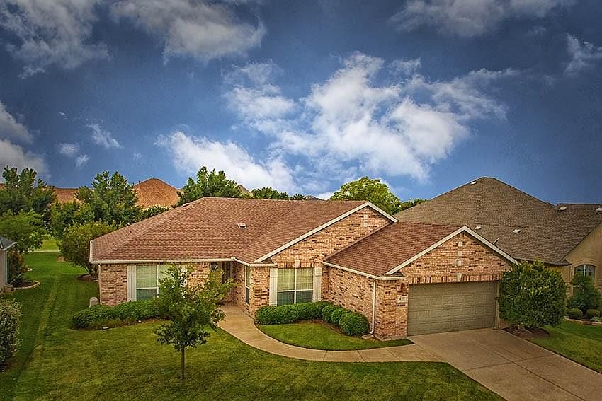 1st image of 9025 Crestview Dr
