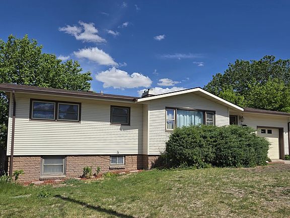 3rd image of 2651 El Rancho Rd