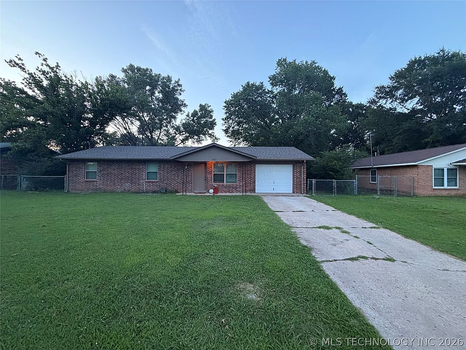 1st image of 501 W Creek Dr