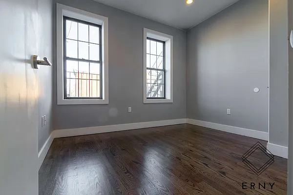 Rented by ERNY LLC | media 5