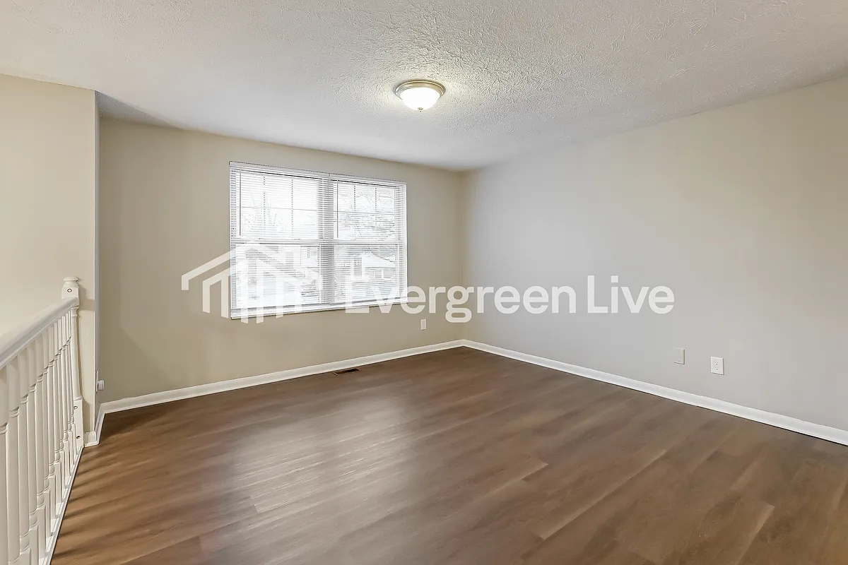 Building Photo - 1401 Wolf Cir