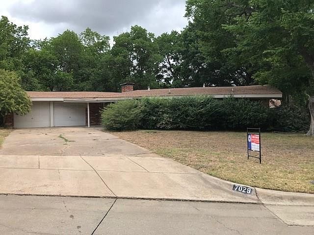 1st image of 7029 Riviera Dr