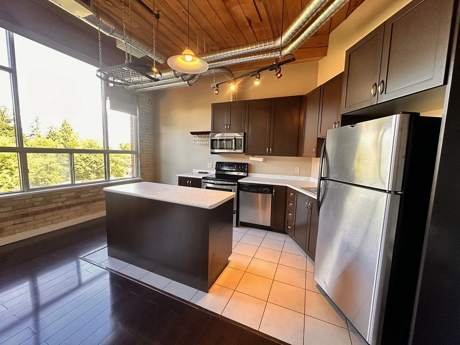 120 Mansion St — Photo 4