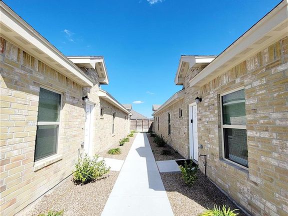 3rd image of 5904 Nightingale Ave #3