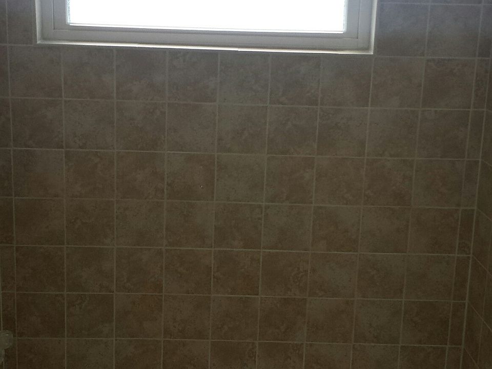 2nd image of 532 Drake St