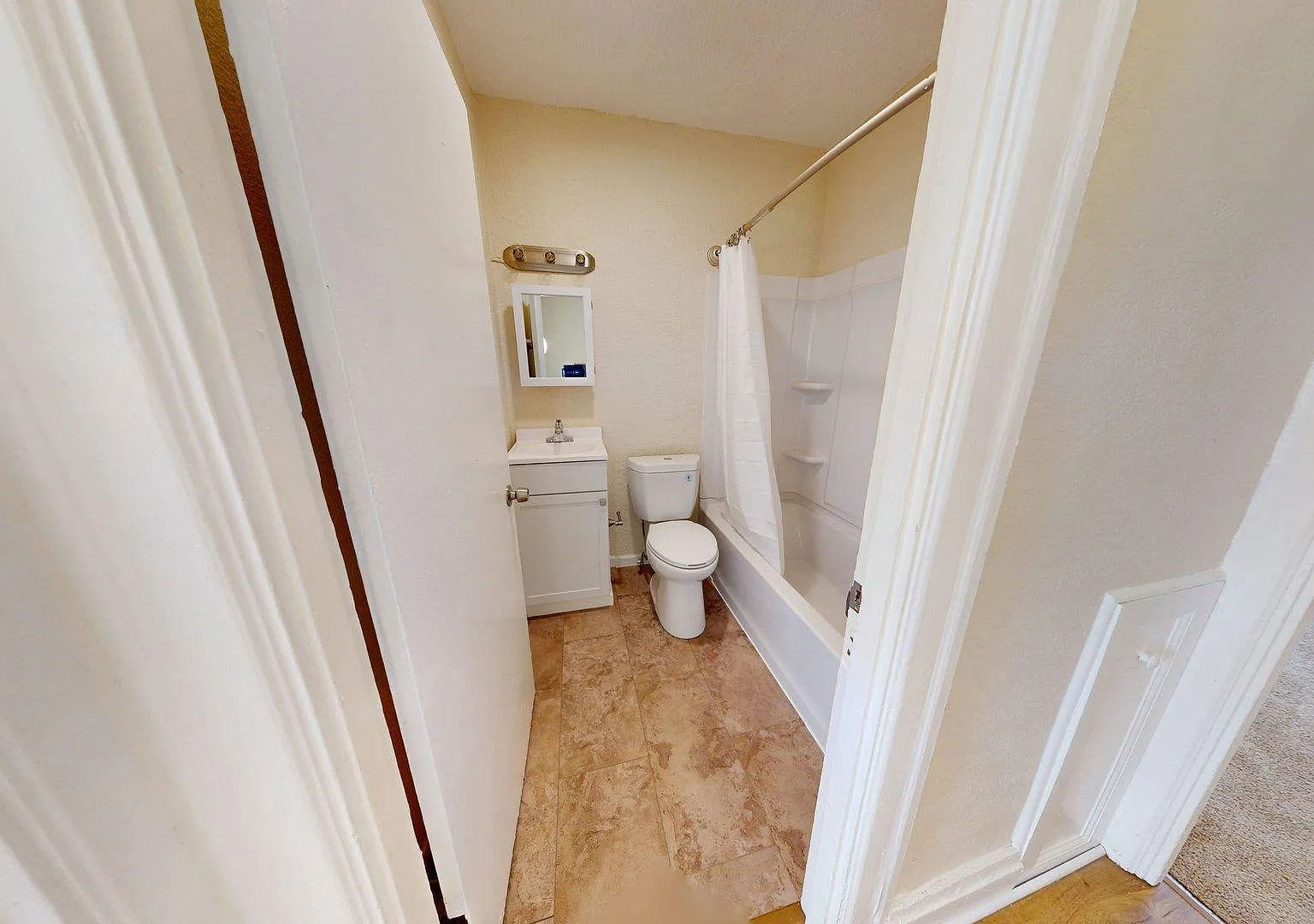 2 bed, $1,095 — Photo 2