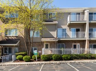 43 Manchester Ct, Kinnelon Boro, NJ 07405