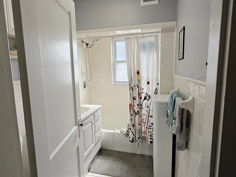 82 Grant Ave — Photo 6
