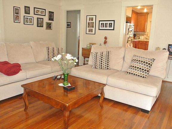 3rd image of 1647 Elizabeth Ave