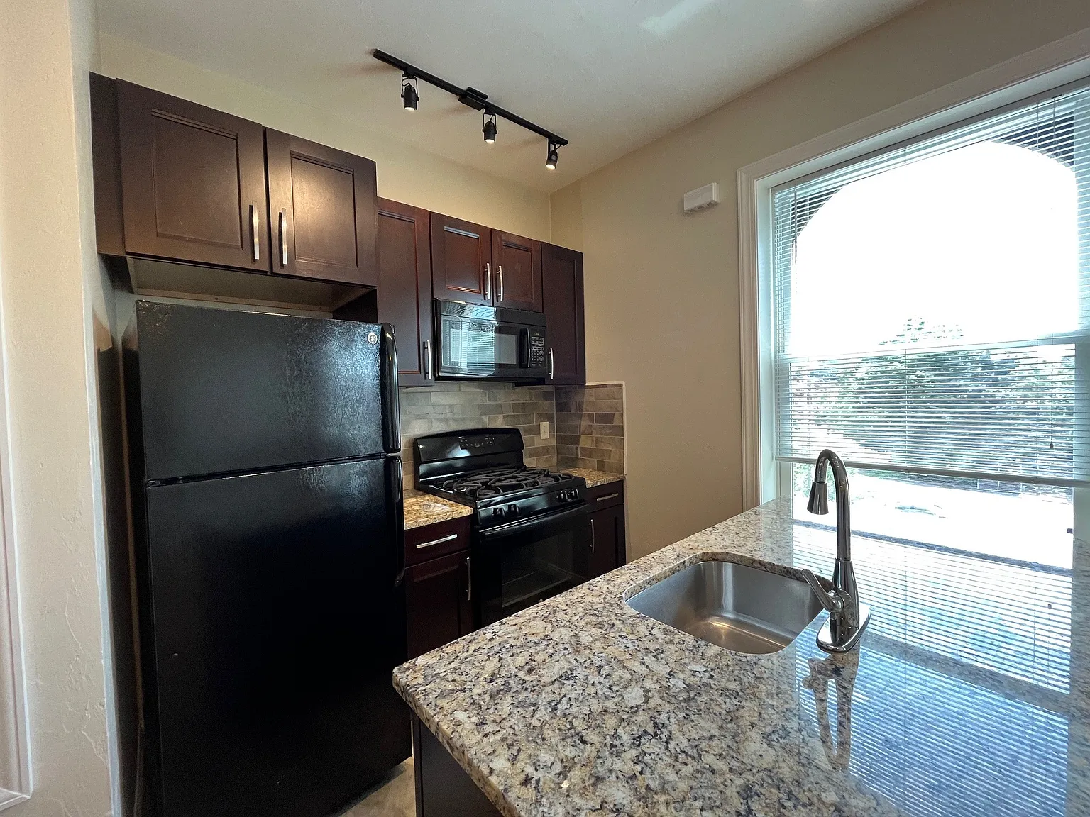 Penn 5171 - 5 — Photo 2