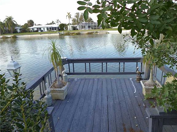 3rd image of 541 La Gorce Dr