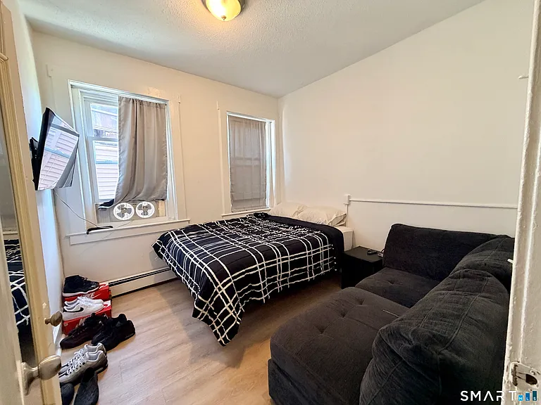 36 Truman St #A — Photo 11