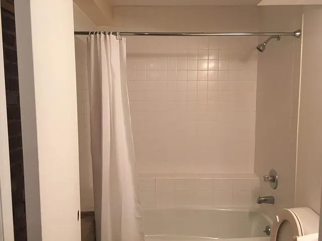 936 E Washington St #2 — Photo 13