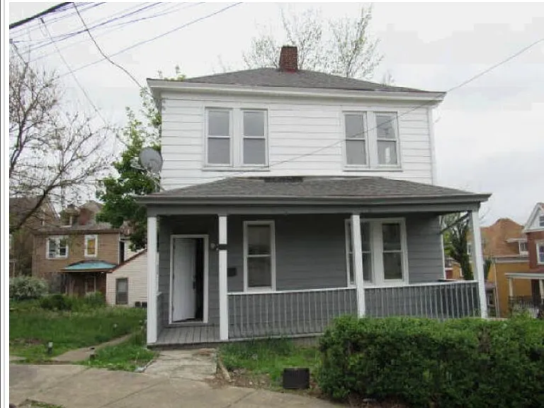 27 Grape St — Photo 1