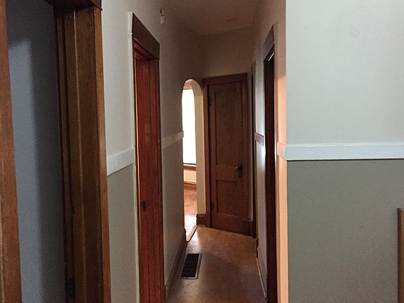 4th image of 2224 N Lawndale Ave