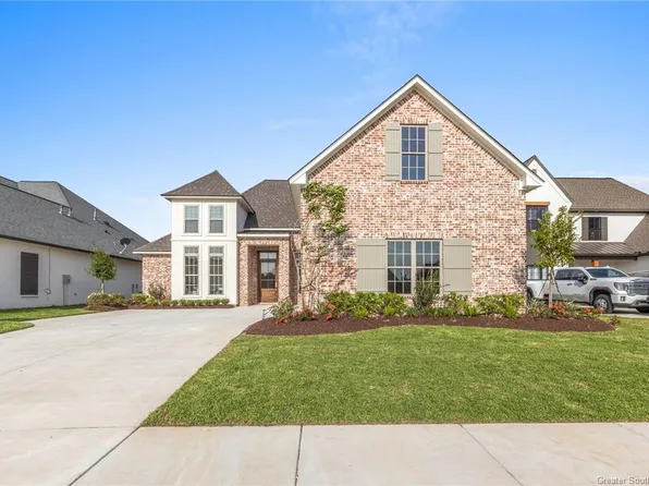 5818 Weeping Willow Dr, Lake Charles, LA 70605