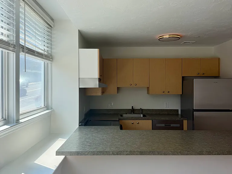 11 Front St #7 — Photo 3