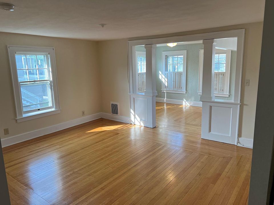 Main living area, dinning room and living room.