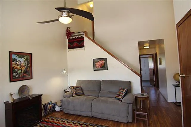 802 Carmen Dr #B — Photo 4