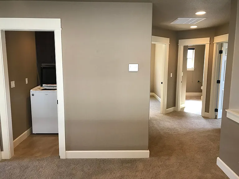 3527 NE Crystal Springs Dr — Photo 14