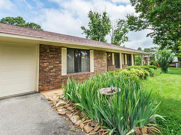 3rd image of 6105 Seabury Ct