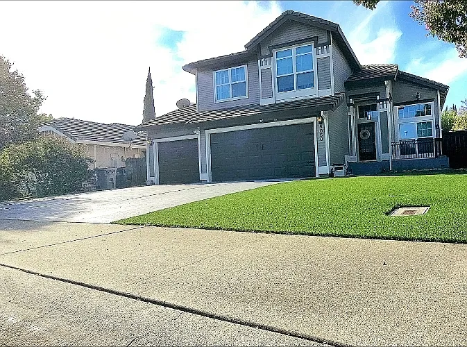 Building Photo - 5050 Adalis Dr