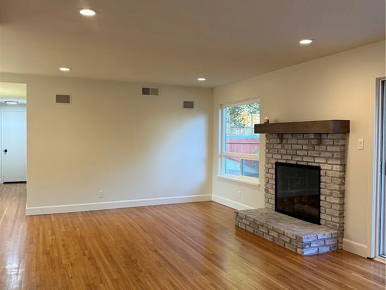 720 Circle Dr — Photo 3