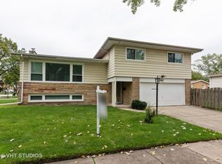 8917 Cherry Ave, Morton Grove, IL 60053