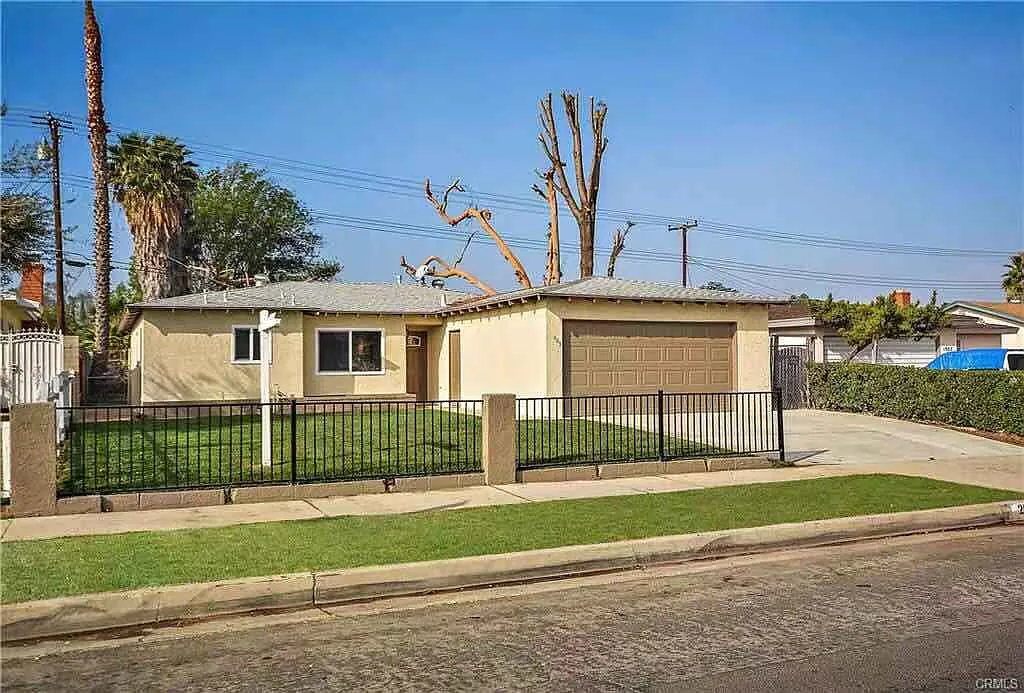 3 bed, 1205 sqft, $3,600 — Photo 1