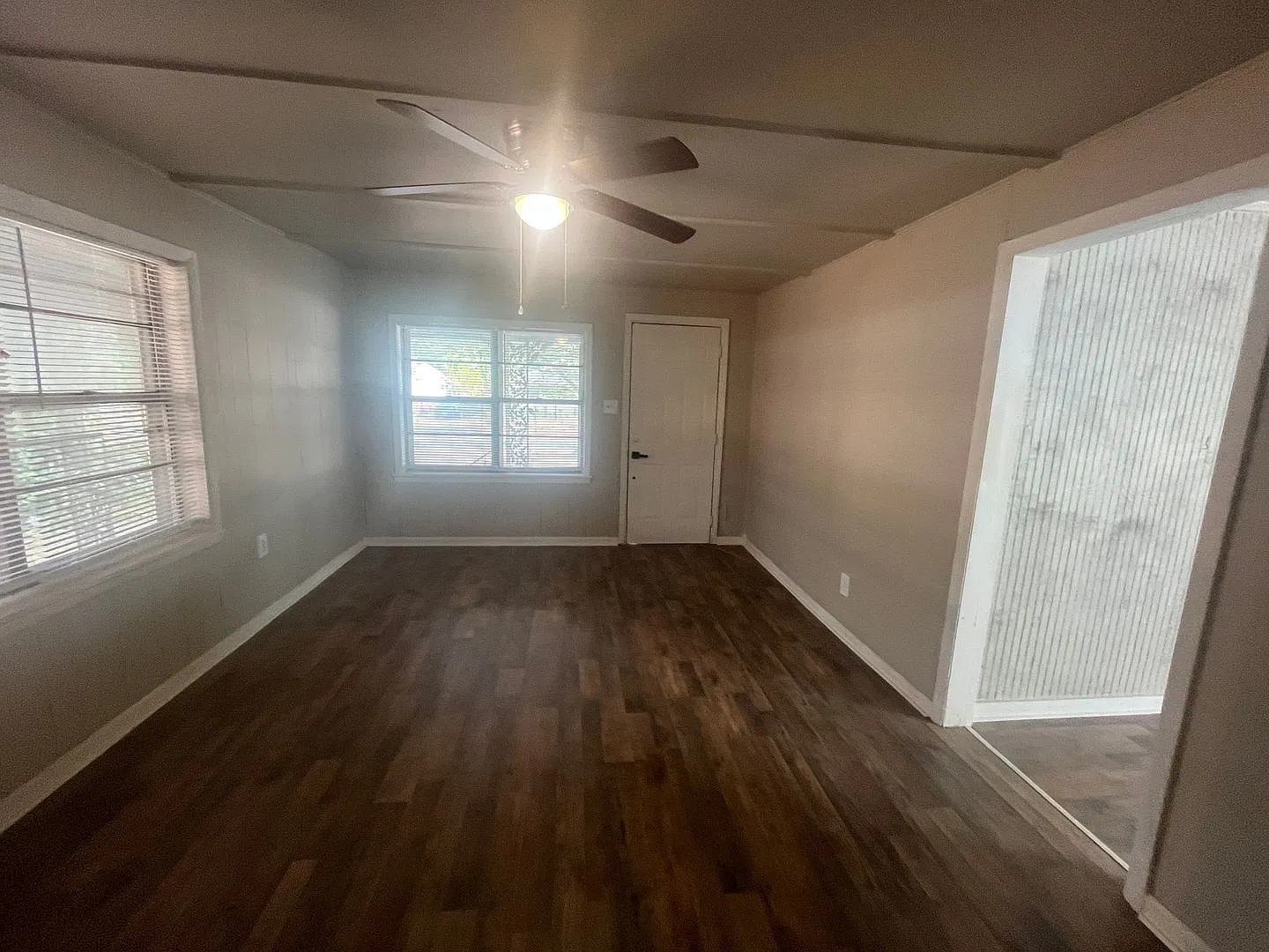 Freshly remodeled home in NLR — Photo 4