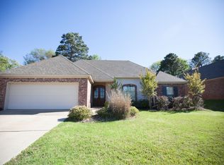 105 Stillhouse Creek Dr, Madison, MS 39110