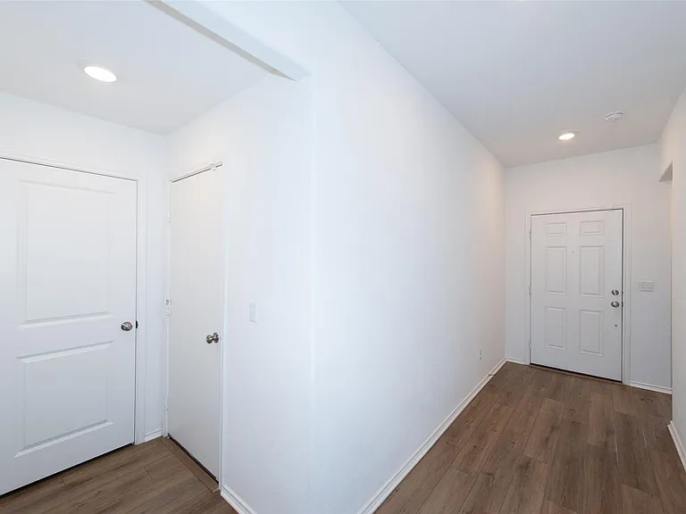 147 Otter Rd — Photo 3