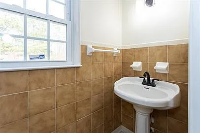 681 Marlborough Dr — Photo 47