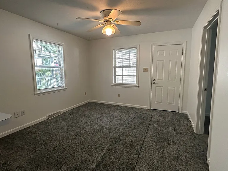 109 E Pall Mall St — Photo 2