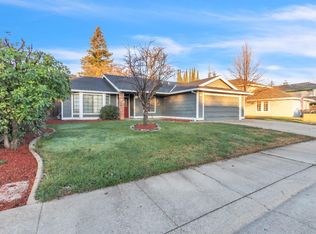 1005 Betsy Ross Dr, Roseville, CA 95747