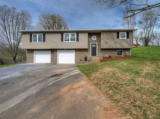 159 Midway Dr, Elizabethton, TN 37643