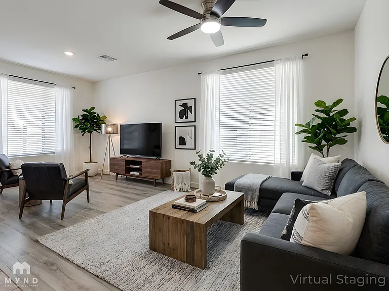 14535 W Port Royale Ln — Photo 2