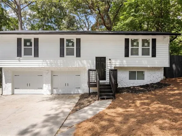 3291 Wintercreeper Dr, Lithonia, GA 30038