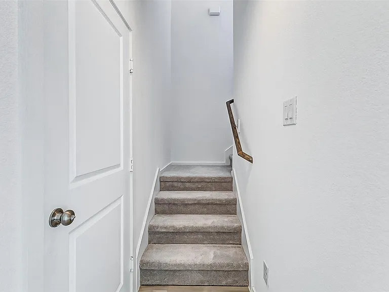 21438 Carosella Dr — Photo 16
