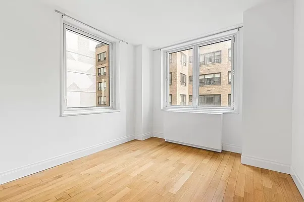 Rented by Compass | media 7